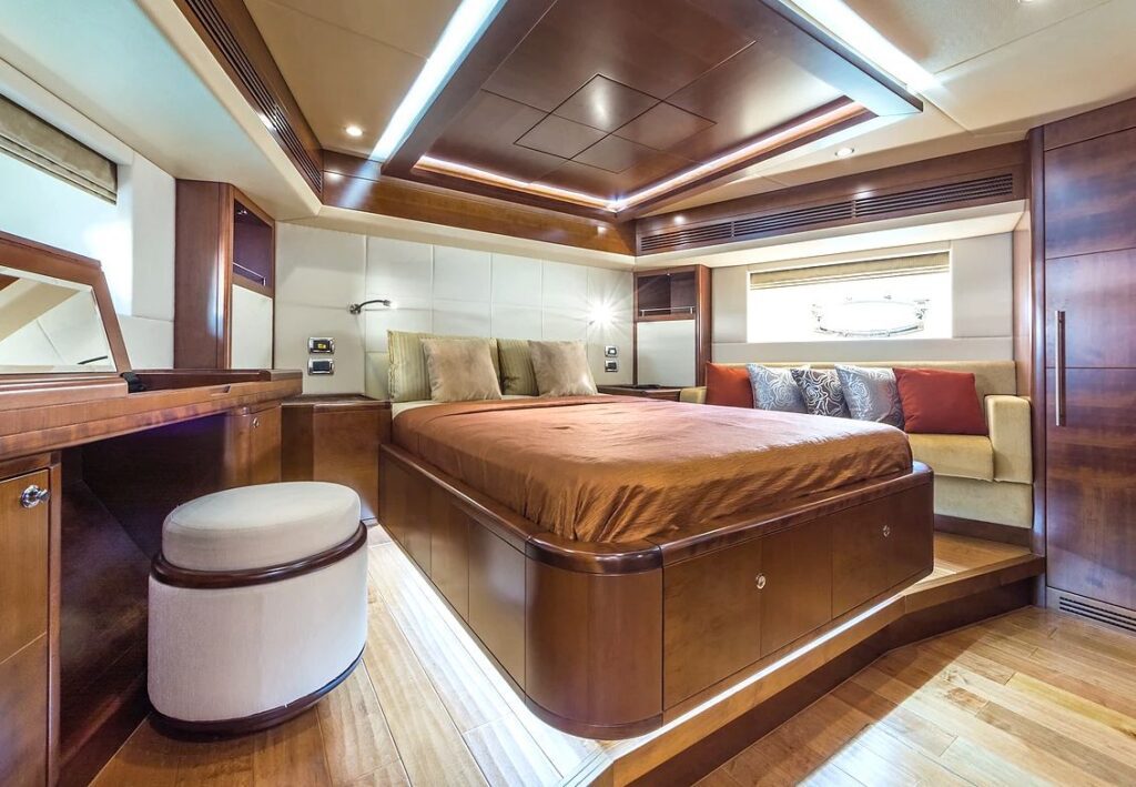 88 Majesty 88ft Dubai Marina Yacht